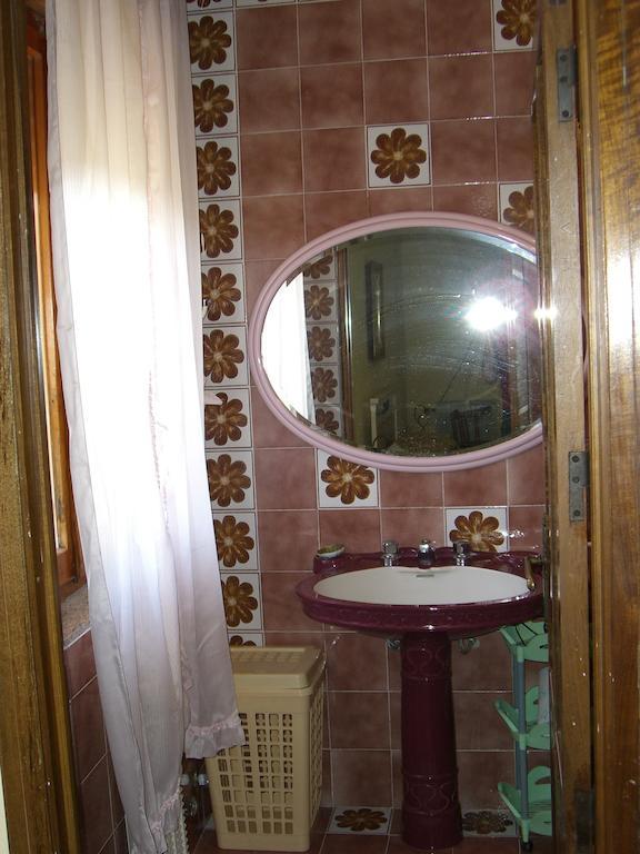 Sa Domu Sarda Casa Vacanza Piscinas Room photo