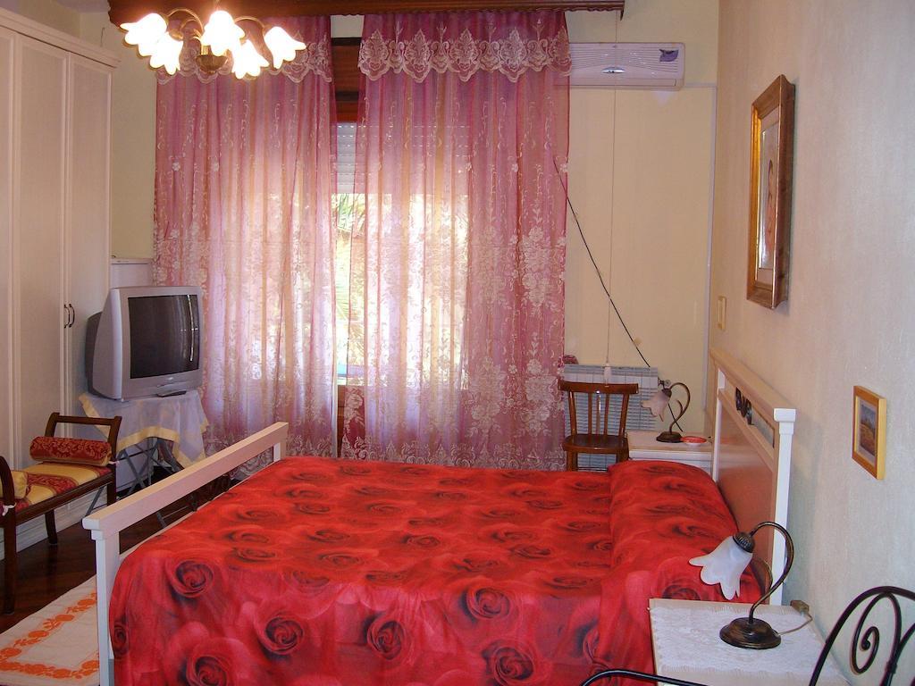 Sa Domu Sarda Casa Vacanza Piscinas Room photo